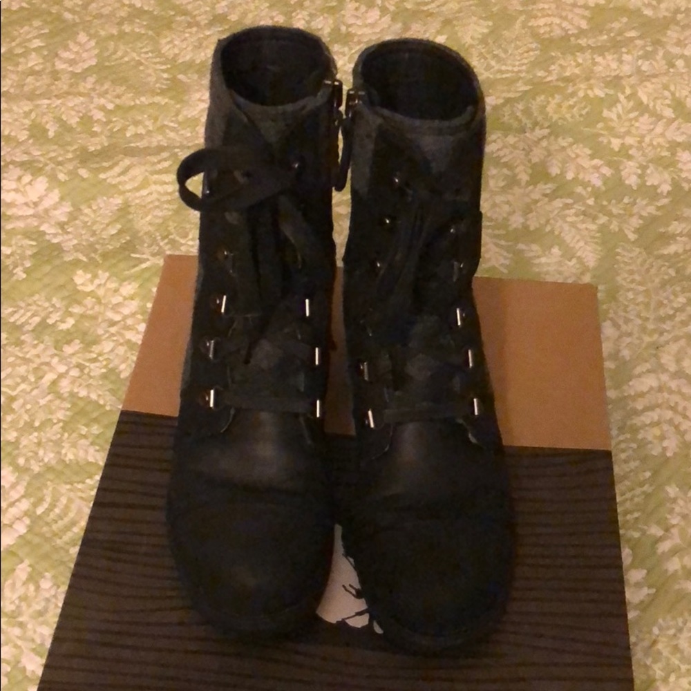 SOREL Major Carly combat boots